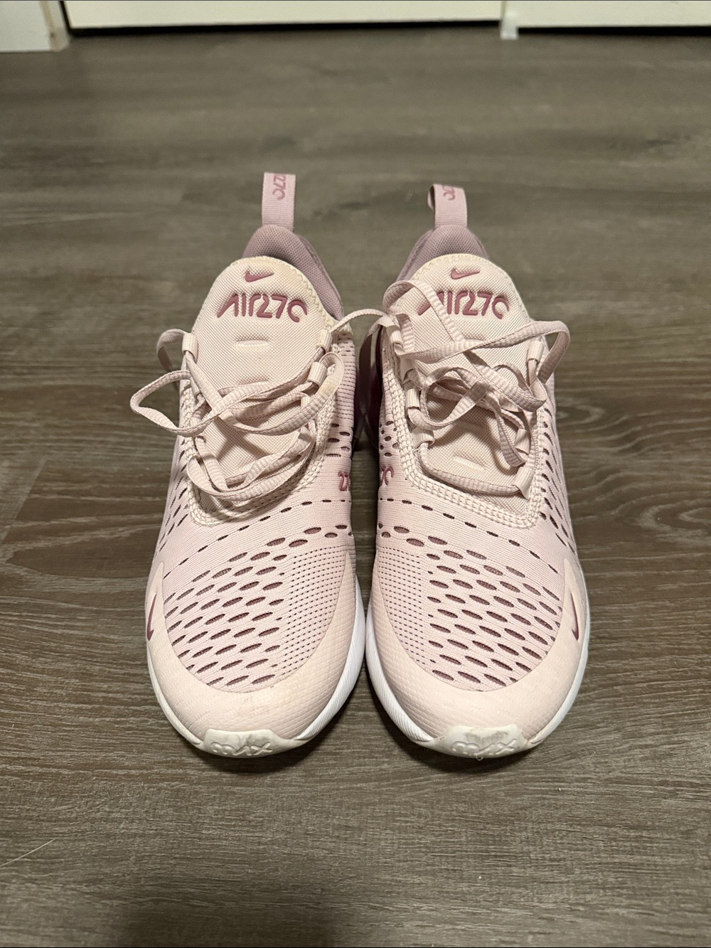 Nike Women’s Air270 Pink Sneakers with Burgundy - Picture 3 of 8
